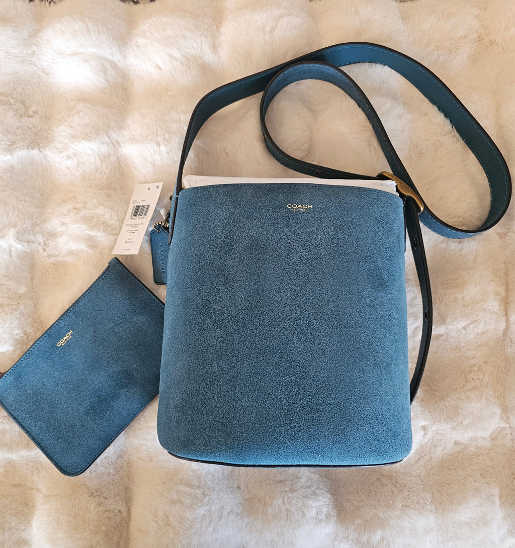 Coach NWT Bleeker Bucket 21 Bag With Wristlet